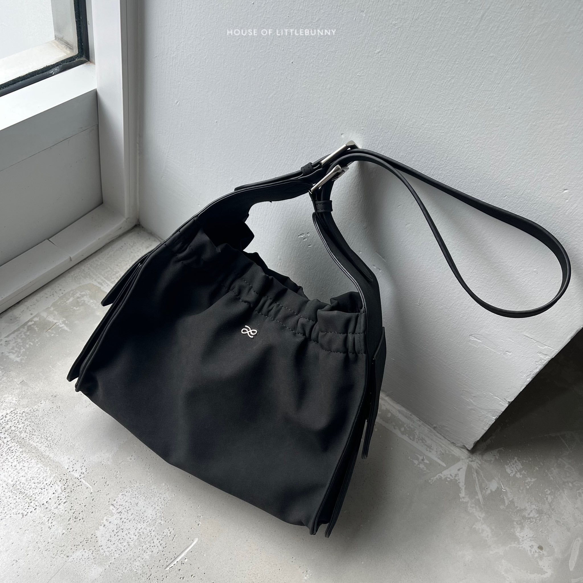 Yumi Bond - Suede PU