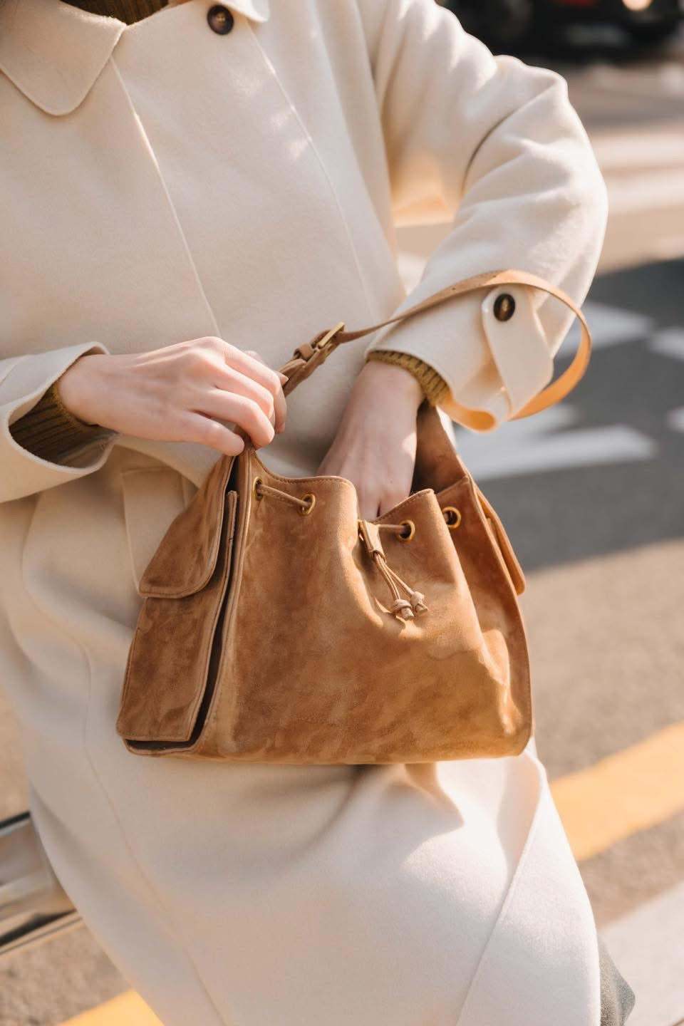 Yumi Bond - Suede PU